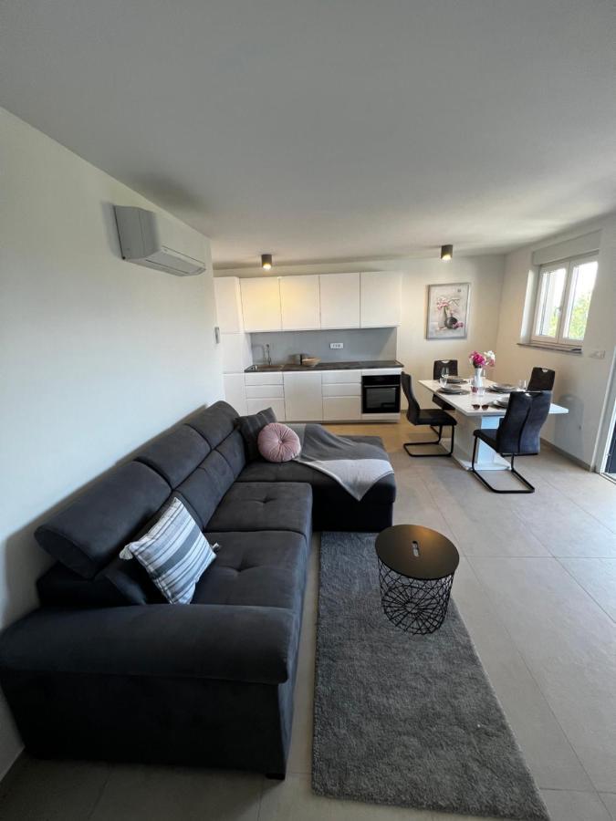 Apartman Ana Sveti Anton  Ngoại thất bức ảnh